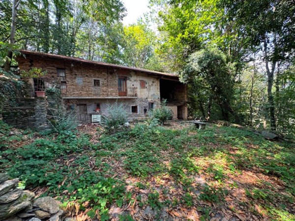 casa indipendente in vendita a Gambasca in zona Comba Nari