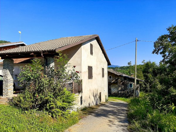 casa semindipendente in vendita a Gambasca in zona Comba Nari