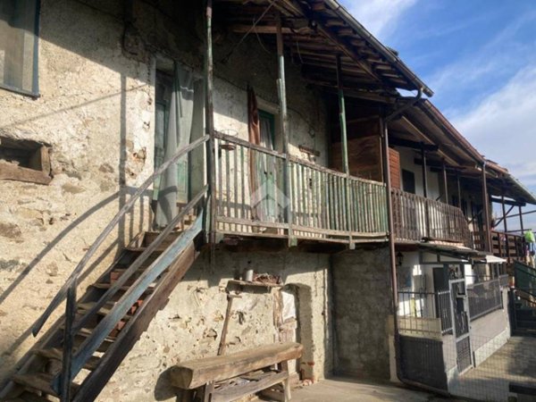 casa indipendente in vendita a Gambasca