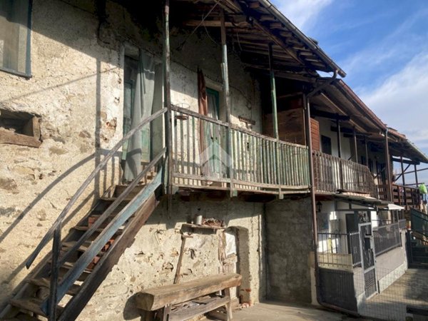 casa indipendente in vendita a Gambasca