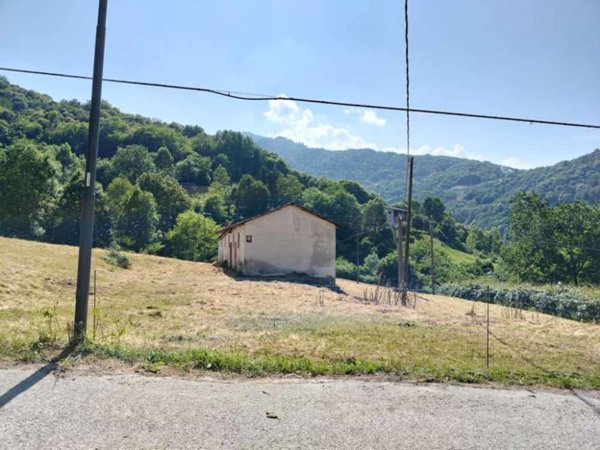casa indipendente in vendita a Gambasca in zona Comba Nari