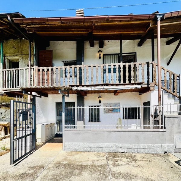 pentavano in vendita a Gambasca