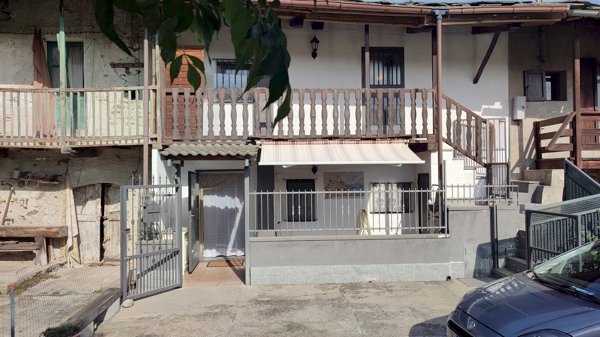 casa indipendente in vendita a Gambasca