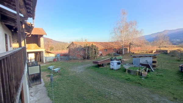 capannone in vendita a Gambasca in zona Carpenetti