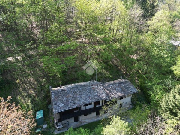 casa indipendente in vendita a Gambasca in zona Comba Nari