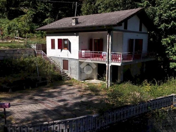 casa indipendente in vendita a Gambasca in zona Comba Nari