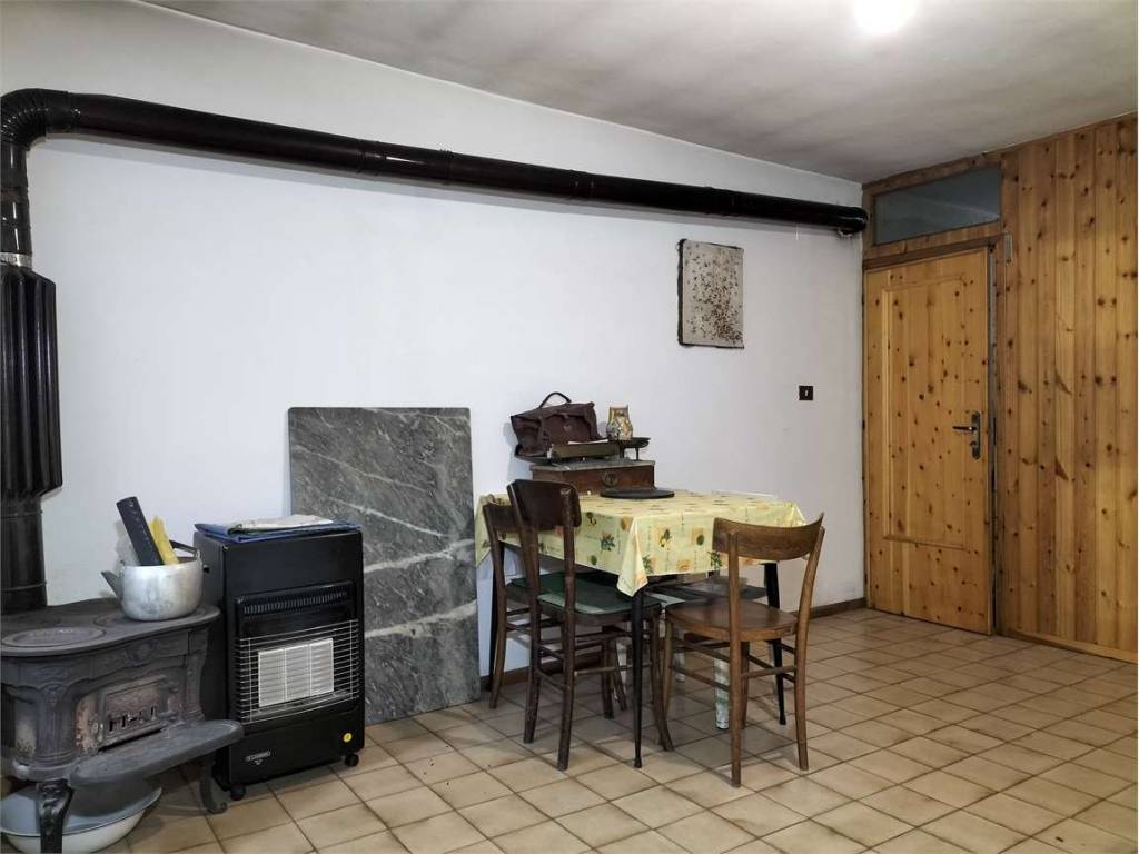 intera palazzina in vendita a Garessio