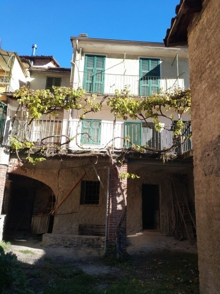 casa indipendente in vendita a Garessio