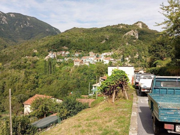 casa indipendente in vendita a Garessio in zona Cerisola