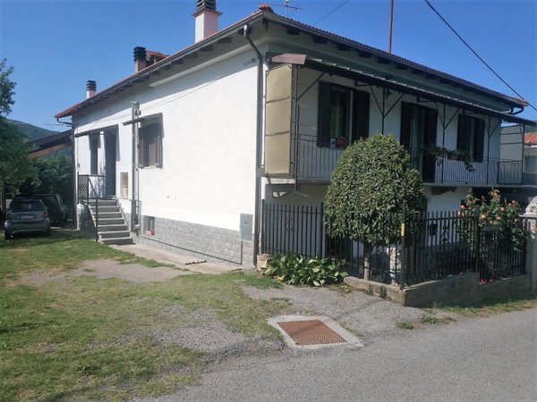 casa indipendente in vendita a Garessio
