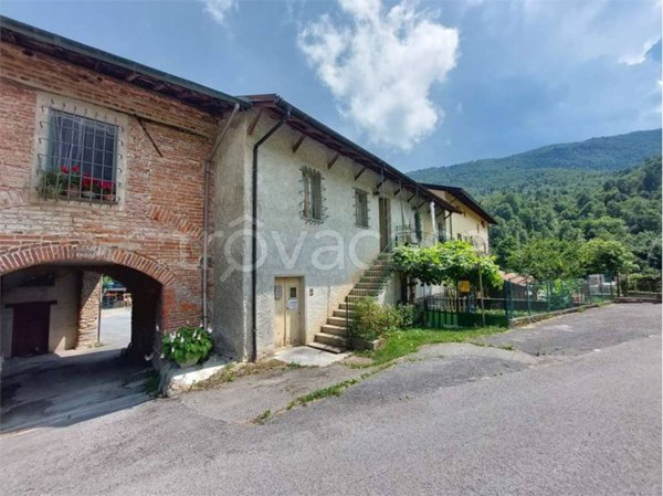 casa indipendente in vendita a Garessio