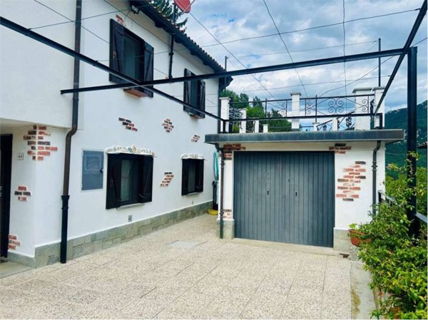 casa indipendente in vendita a Garessio in zona Trappa