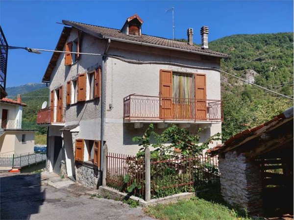 casa indipendente in vendita a Garessio