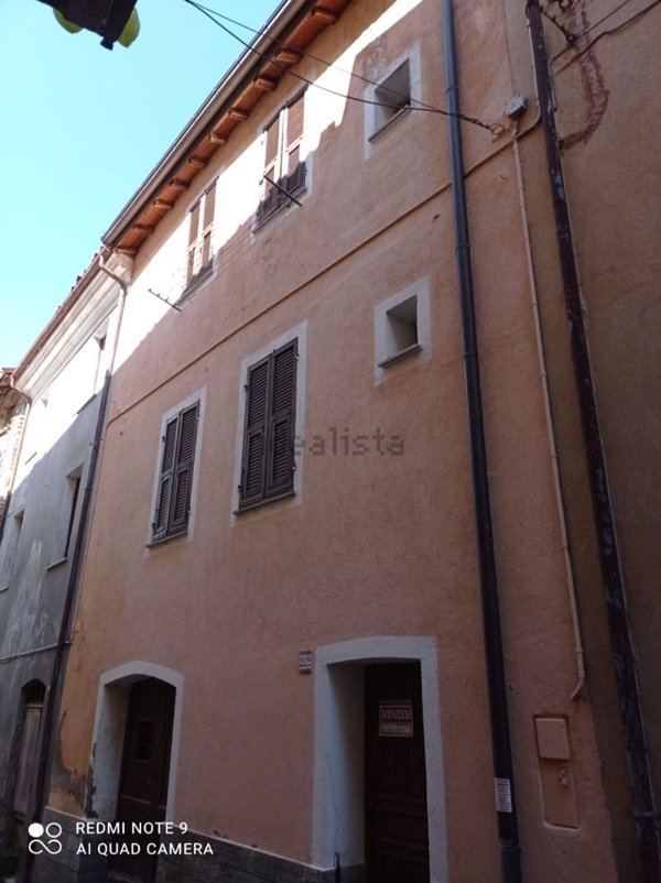 casa semindipendente in vendita a Garessio