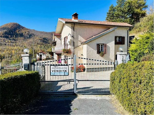 casa indipendente in vendita a Garessio