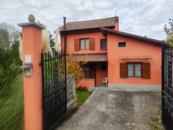 casa indipendente in vendita a Garessio