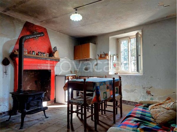 casa indipendente in vendita a Garessio