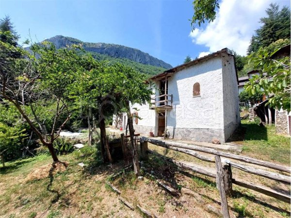 casa indipendente in vendita a Garessio