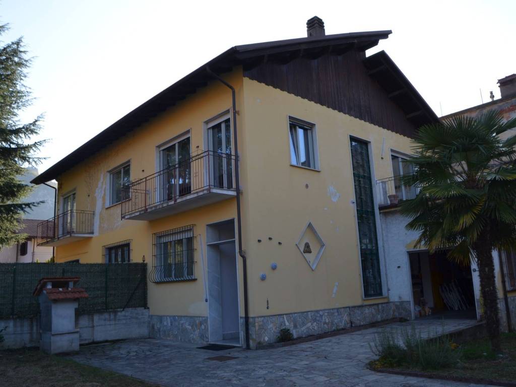 casa indipendente in vendita a Garessio
