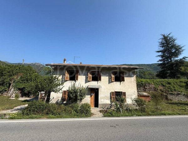 casa indipendente in vendita a Garessio in zona Trappa