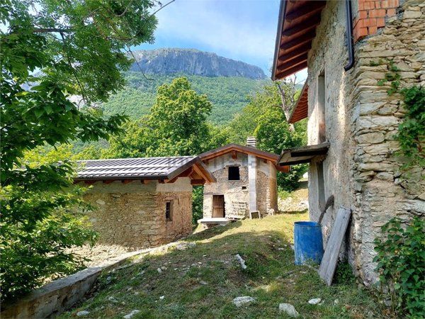 casale in vendita a Garessio