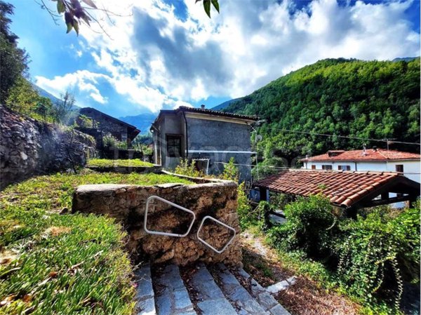 casa indipendente in vendita a Garessio