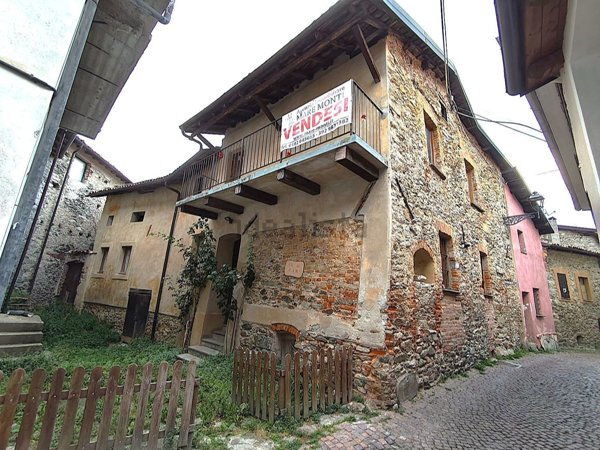 casa indipendente in vendita a Garessio