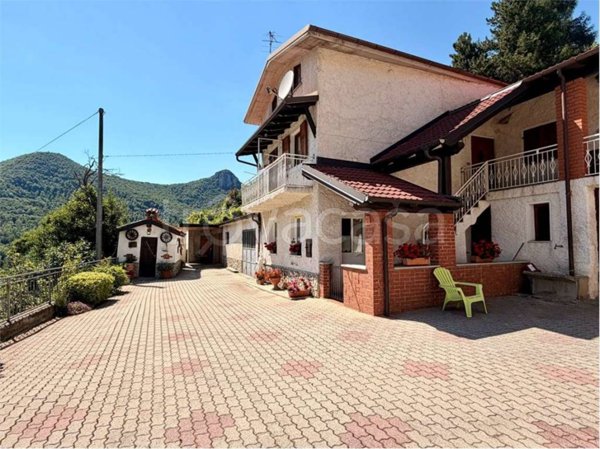 casa indipendente in vendita a Garessio